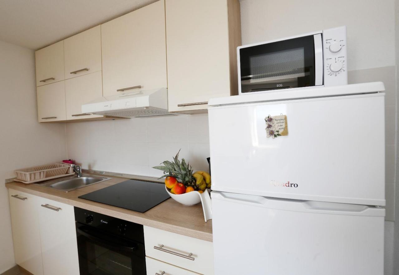 Holiday Home Miklica Klis Kültér fotó