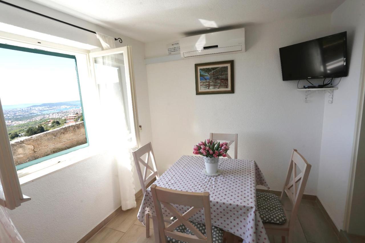 Holiday Home Miklica Klis Kültér fotó
