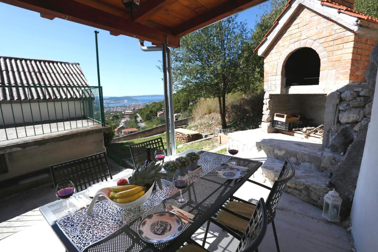 Holiday Home Miklica Klis Kültér fotó