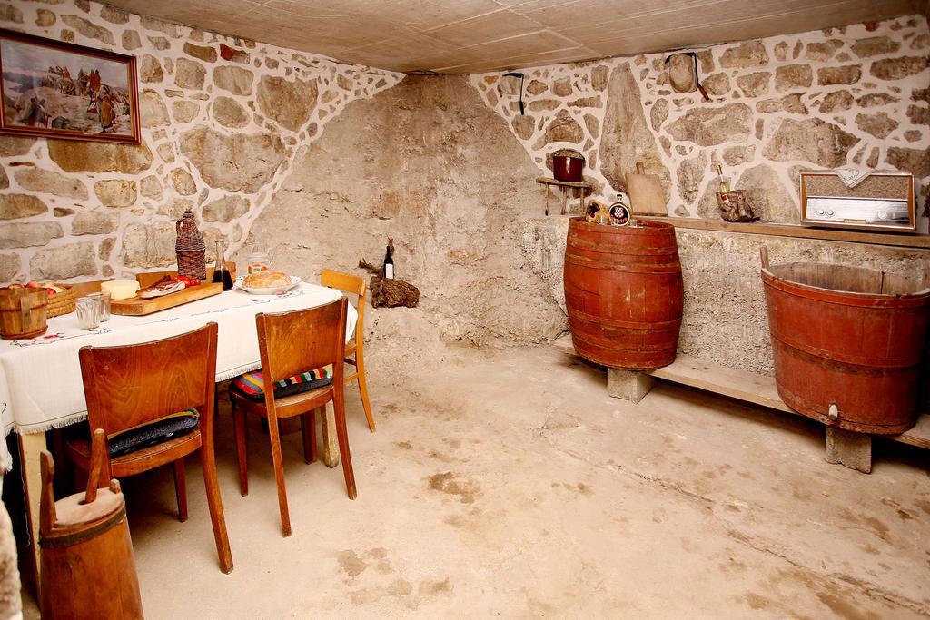 Holiday Home Miklica Klis Kültér fotó