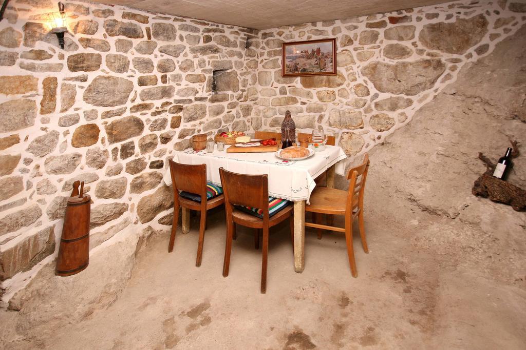 Holiday Home Miklica Klis Kültér fotó