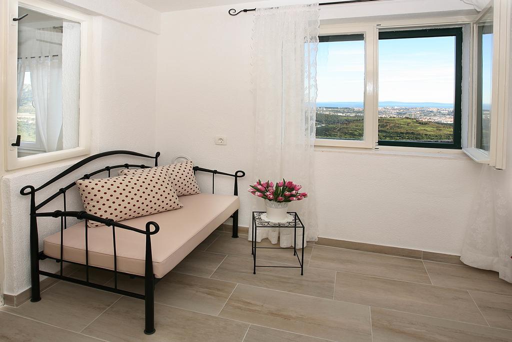 Holiday Home Miklica Klis Kültér fotó